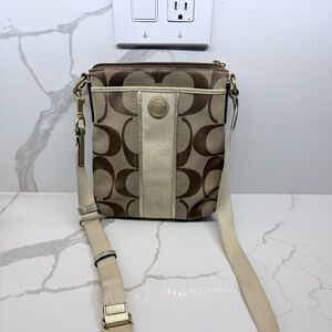 COACH SIGNATURE C TAN CANVAS AND GOLD LEATHER SHIMMER STRIPE CROSSBODY BAG